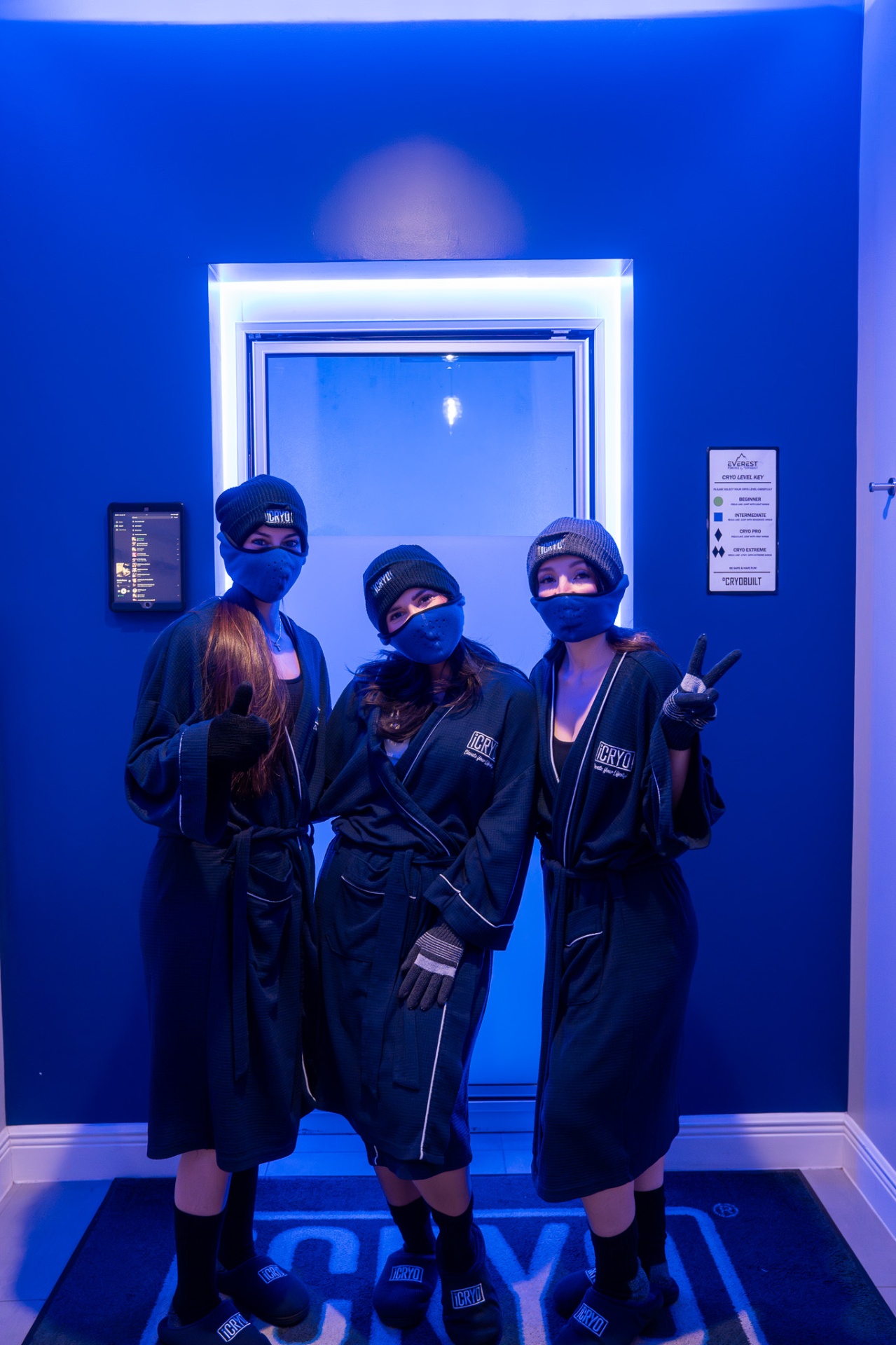 iCRYO Avon guests ready for their cryotherapy session
