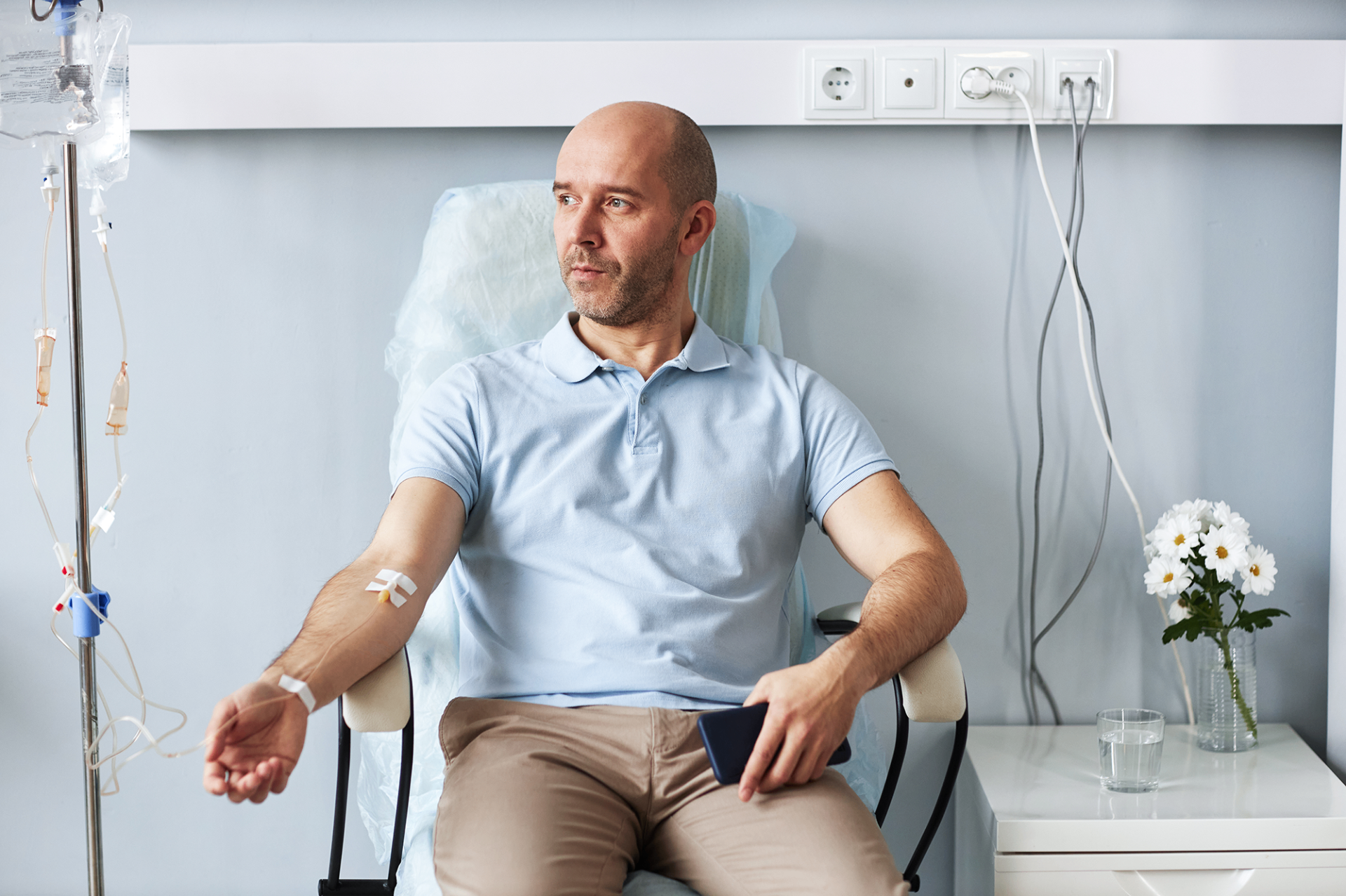 Guest receiving a stem cell IV infusion at iCRYO Avon